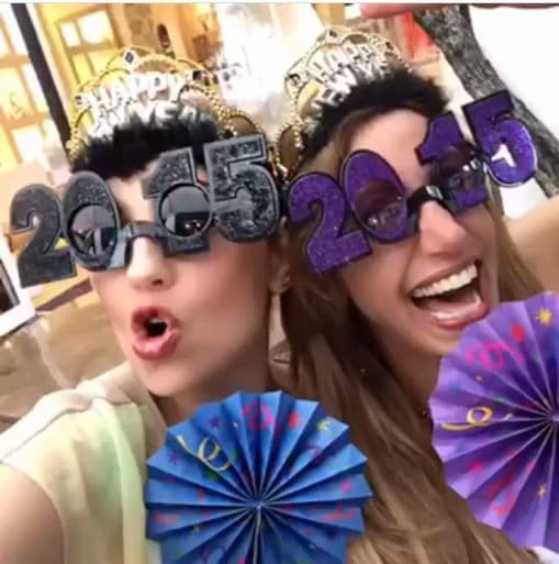 Trabajando o en casa con familia y amigos, los famosos de Univision se la pasaron de lo mejor despidiendo el 2014. ¡A celebrar, como debe ser!