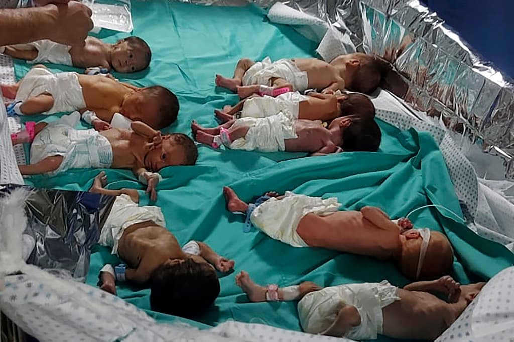 Evacúan a 31 bebés prematuros que estaban ingresados en el hospital al-Shifa de Gaza