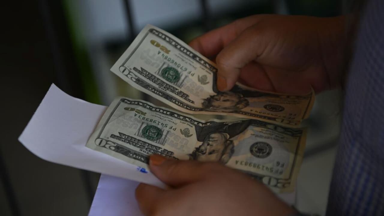 ¿Es buen momento para enviar remesas a México? Familias en Sacramento enfrentan desafíos económicos