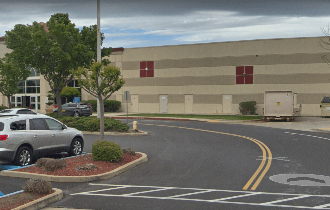 En Tracy, la tienda Sears de West Valley Mall, ubicado en 3350 Naglee Rd,
<b>Tracy.</b>