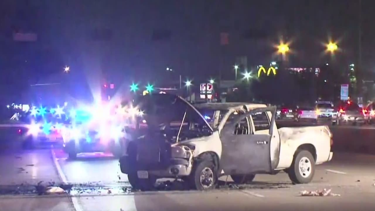 Como Byron Rivera, de 18 años, fue identificado el joven señalado de disparar contra el vehículo en el que se movilizaban dos adultos y dos niños. Este incidente provocó que los fuegos artificiales que llevaban a bordo del auto para celebrar el 4 de julio estallaran desatando un incendio que les ocasionó graves quemaduras. El sospechoso enfrenta cuatro cargos.