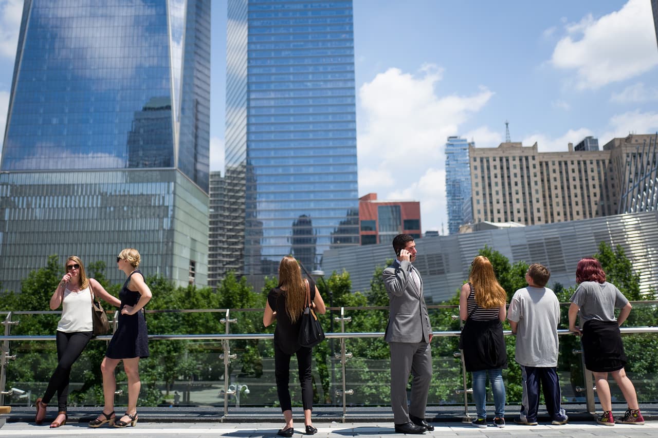 El parque permite observar a una distancia prudente el Memorial del 11-S.