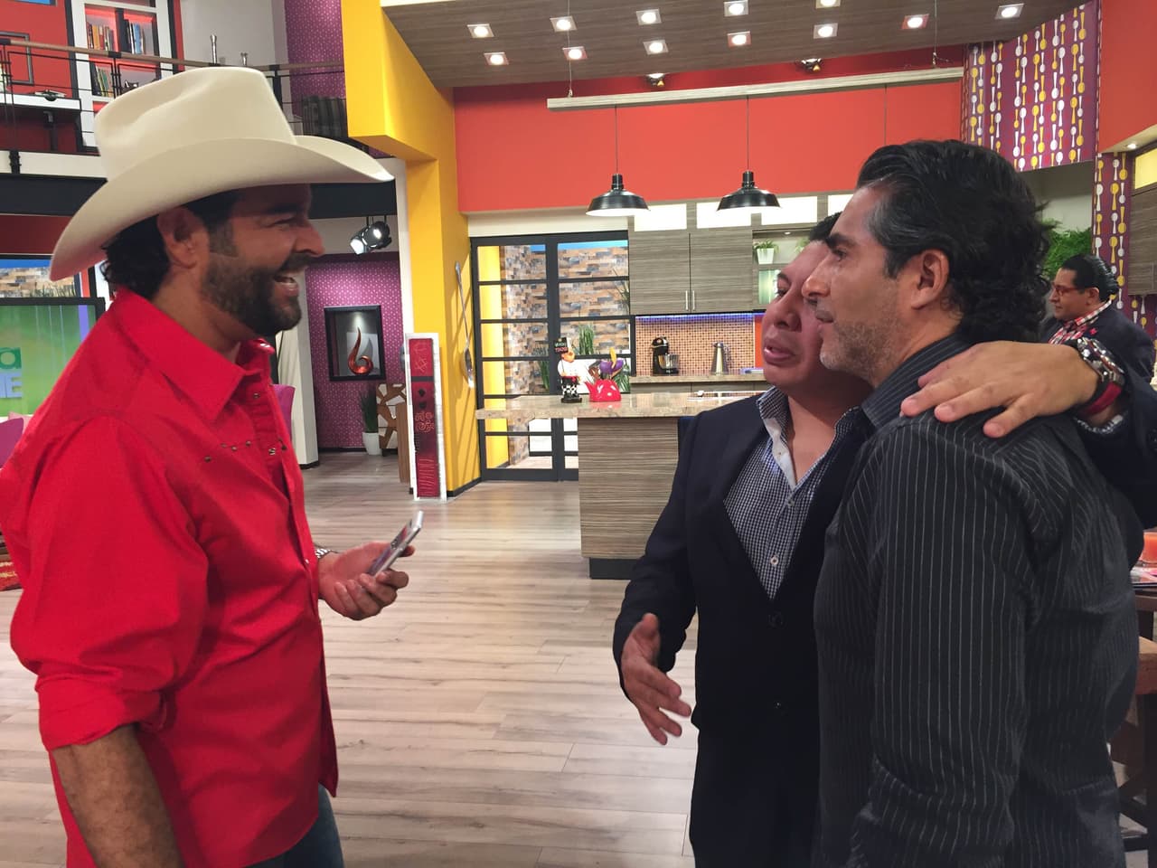 Pablo Montero se divirtió de lo lindo con Raúl Araiza.