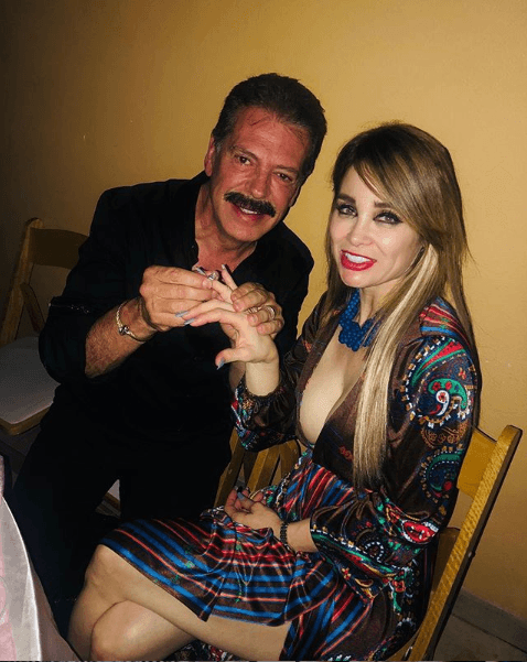 La novia del actor, por su parte, confirmó los planes y recordó cómo se conocieron. Además, describió el momento en que Goyri le pidió que se casara con él.