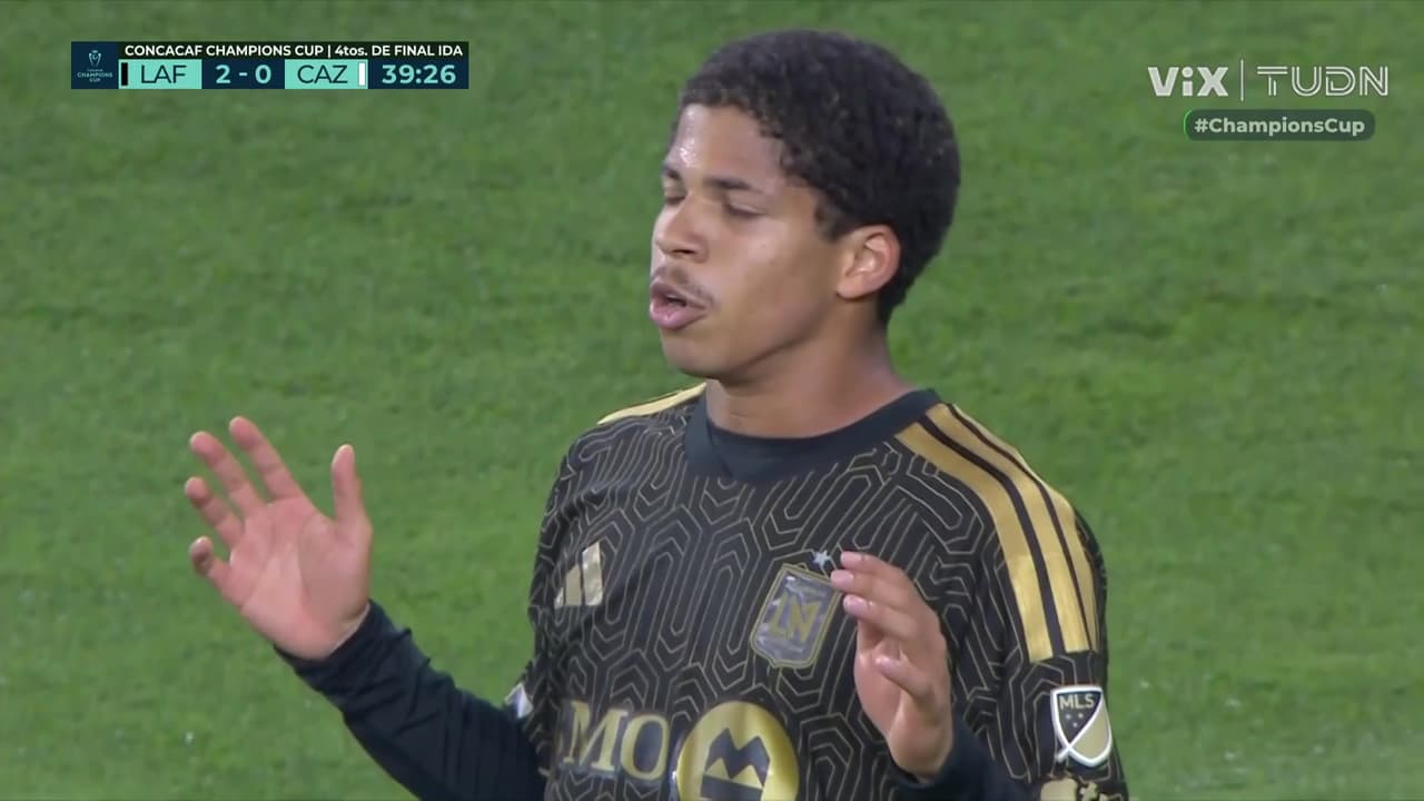 ¡LAFC le está ganando 2-0 a Cruz Azul con este golazo de David Martínez!