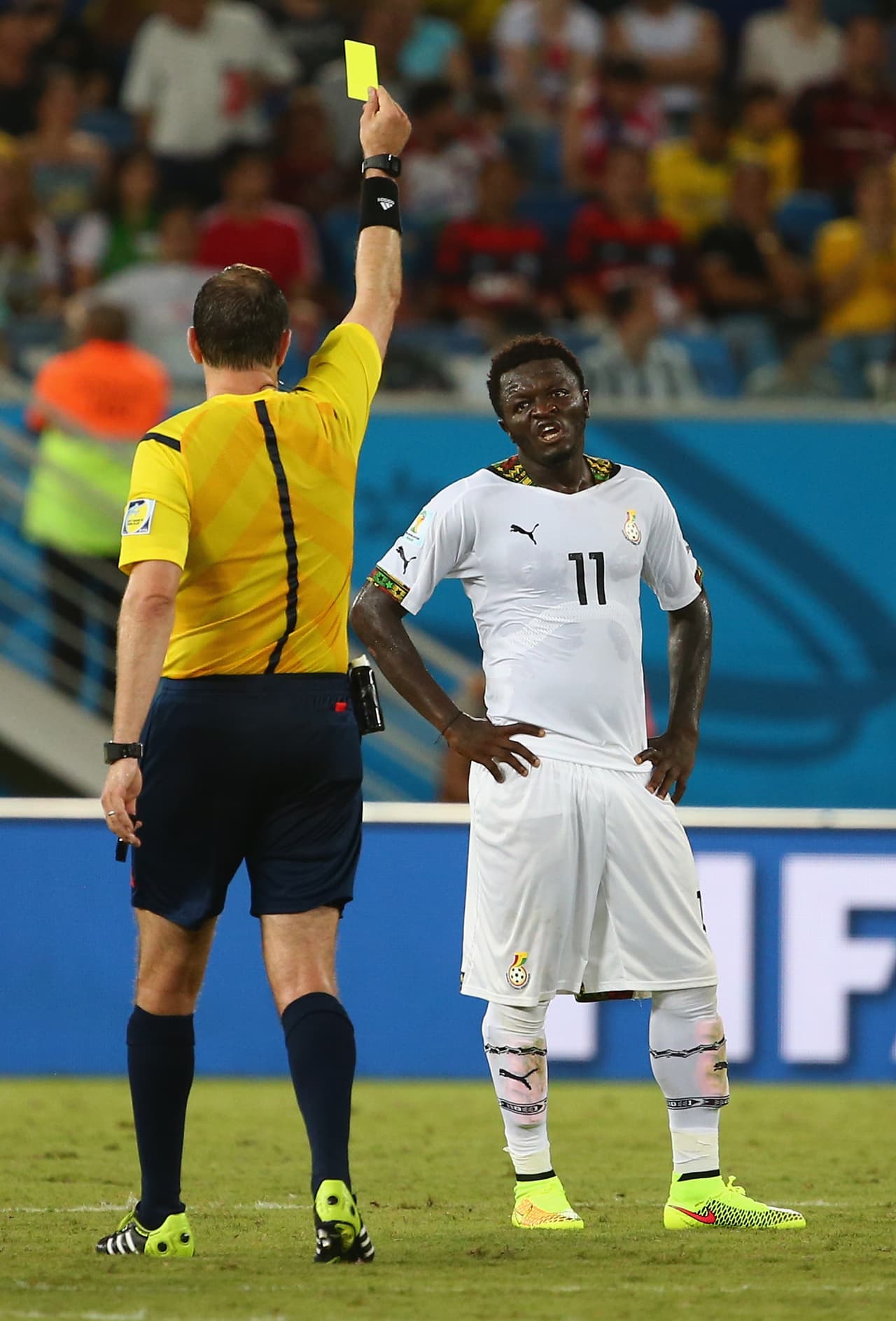 Boateng insultó al entrenador Kwesi Appiah durante un entrenamiento, mientras que Muntari agredió a un miembro de la federación ghanesa.
