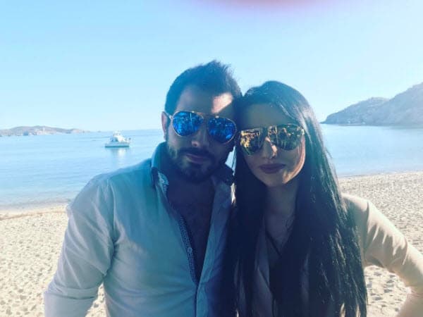 Aunque derrochan amor es sus fotografías, han dejado claro que no tienen planes de boda: "Por el momento simplemente estamos disfrutando la relación, la estamos gozando y estamos muy contentos. No hay planes de boda ni de nada de eso", dijo para 
<a href="http://peopleenespanol.com/">'People en Español'</a>.