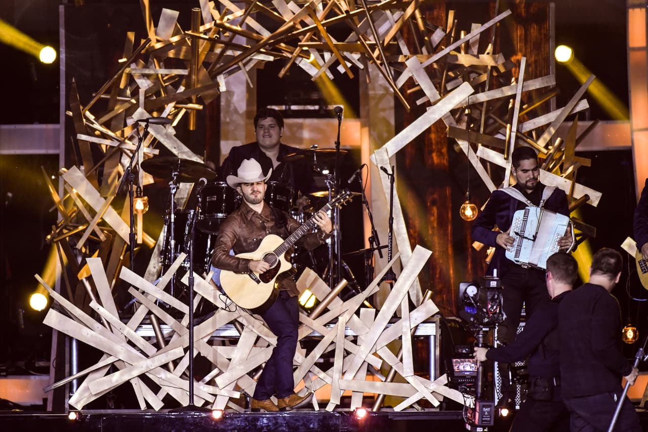 Este chico demostró que su talento musical no tiene límites.