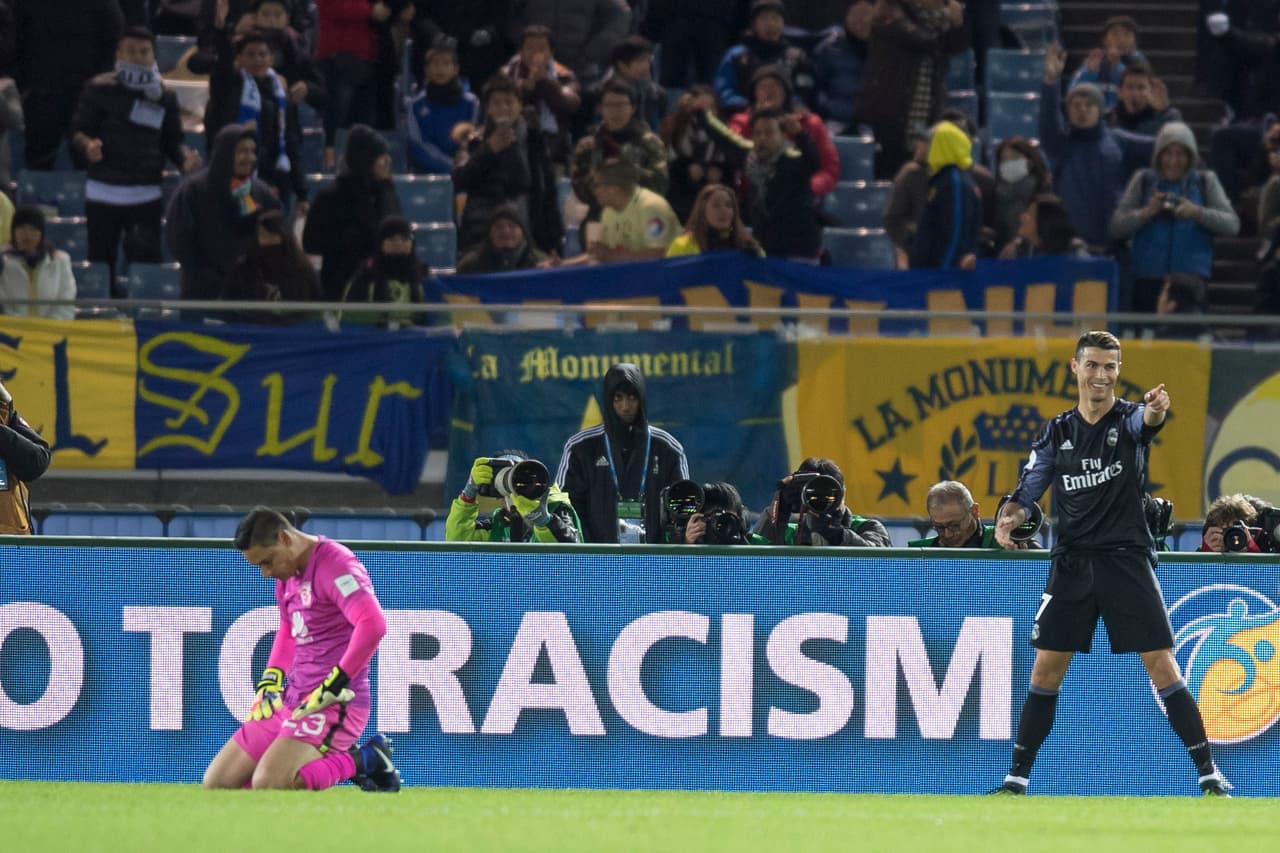 El portugués entraría solo por el costado derecho del área para definir con un tiro a un costado de Muñoz. La jugada generaría polémica, debido a que de primera el árbitro marcaría fuera de juego, luego con la ayuda de la revisión en video sería corregida para acreditar la anotación.