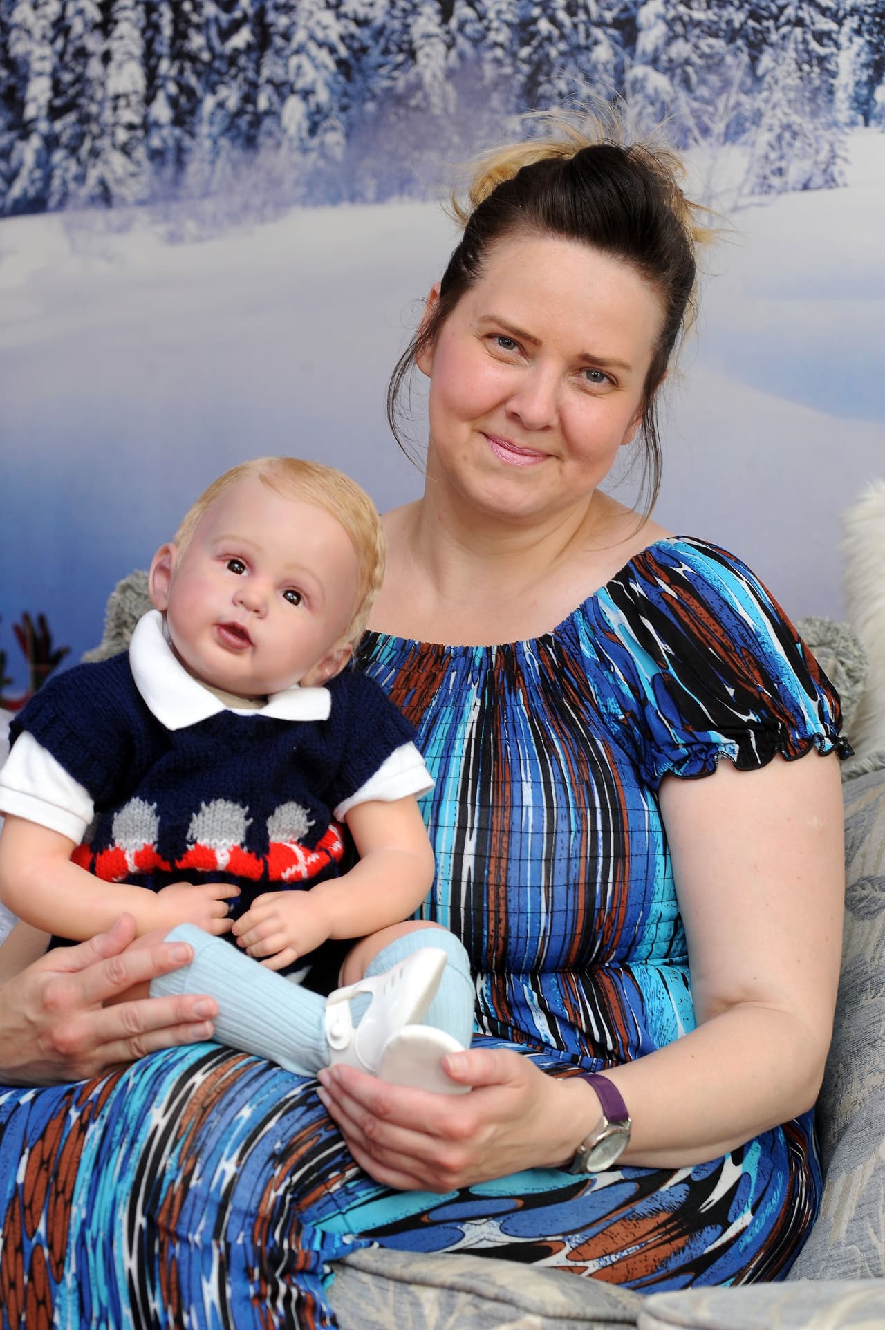 ¡Construyó su propio bebé real!