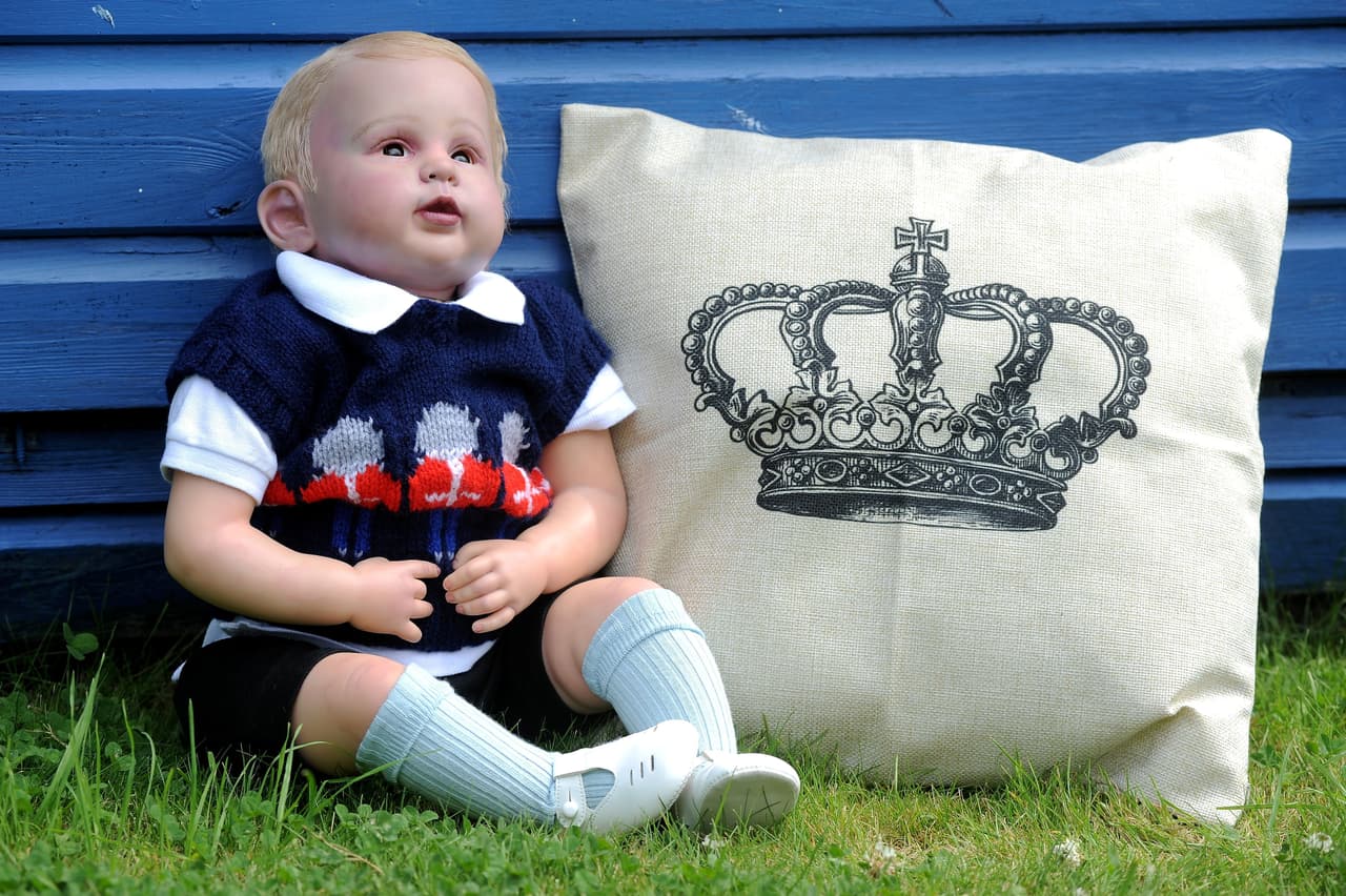 Necesitó 27 capas de pintura para que el silicón adquiriera el tono que necesitaba.