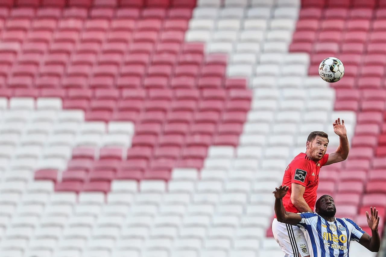 El Porto no puede ante el Benfica y se van con empate 1-1 durante la Jornada 31 de la Primeira Liga. Everton Souza Soares abrió el marcador para los locales al minuto 23, ya entrada la segunda parte del partido, fue Mateus Uribe quien igualó el marcador y logró salvar un punto para los 'Dragones Azules'.