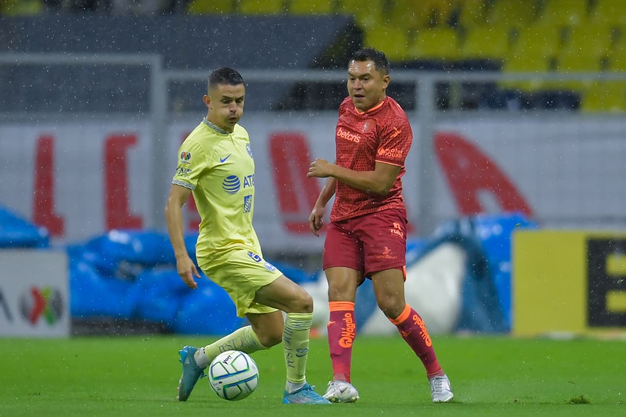Henry Martín hizo un doblete para darle el triunfo al América en contra de unos Bravos que estuvieron cerca del empate.