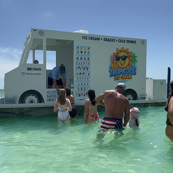 El camión de helados flotante que se volvió viral en Florida