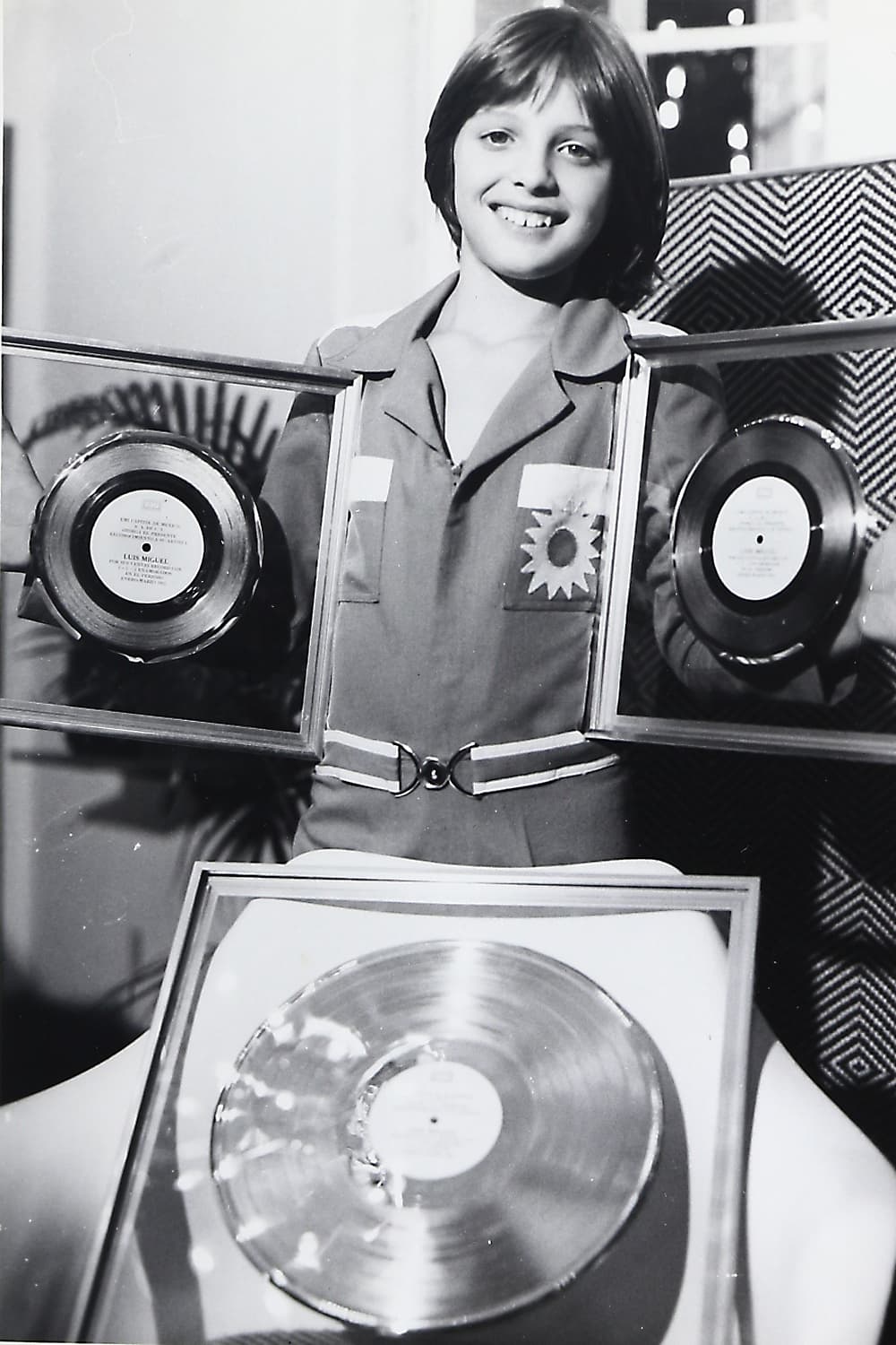 A sus 15 años y, poco después de su debut, Luis Miguel ya se había consagrado como una de las estrellas más queridas de México. En 1985 ganó su primer Grammy por el tema ‘Me gustas tal como eres’.