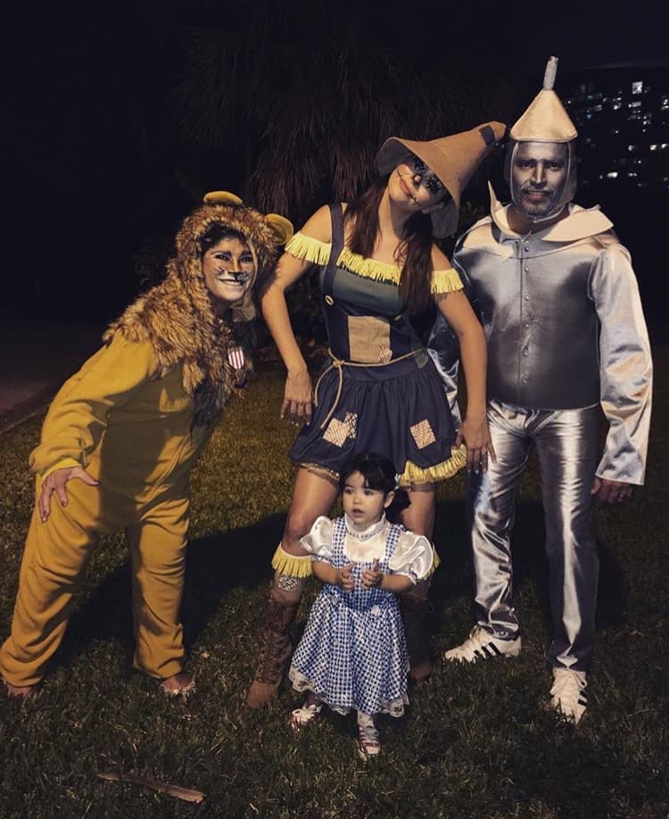 Un año después, toda la familia lució como 'El Mago de Oz'.