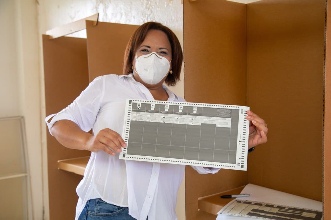 Yanitsia Irizarry se resiste a decisión judicial para iniciar transición en Aguadilla