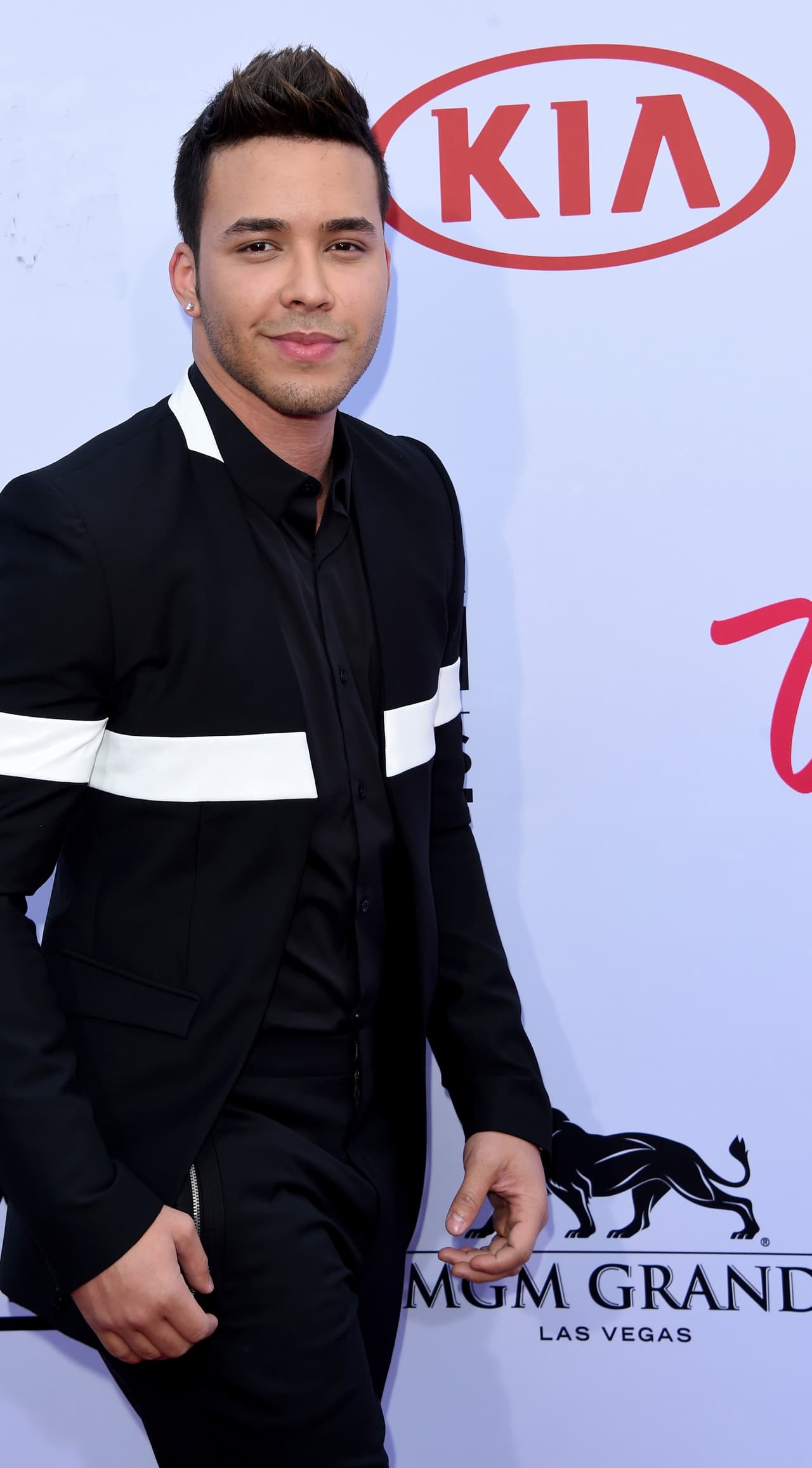 La franja blanca a la altura del pecho estaba completamente de moda esa temporada.