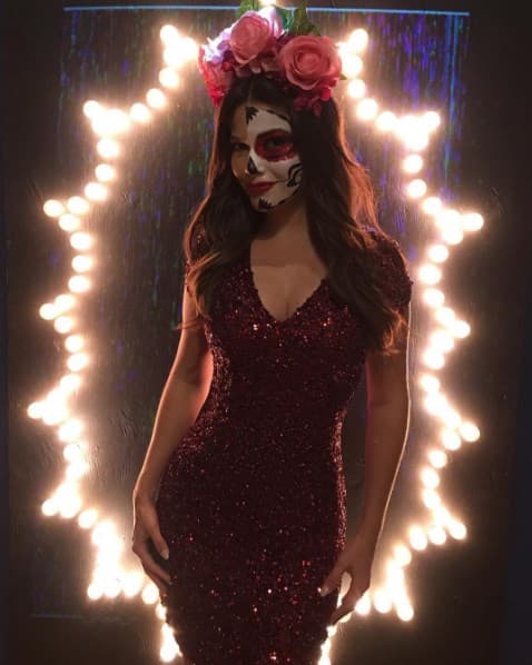 ¡Elegante y bella! Ana Patricia disfrazada de La Catrina, una de las figuras más arraigadas en la celebración del Día de Los Muertos en México.