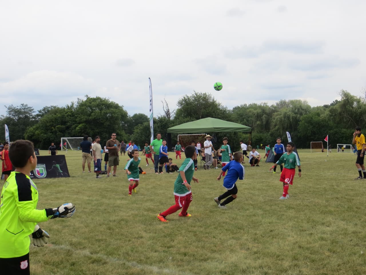 Los jugadores de la categoría infantil dieron cátreda de juego bonito en Copa Univision 2015.