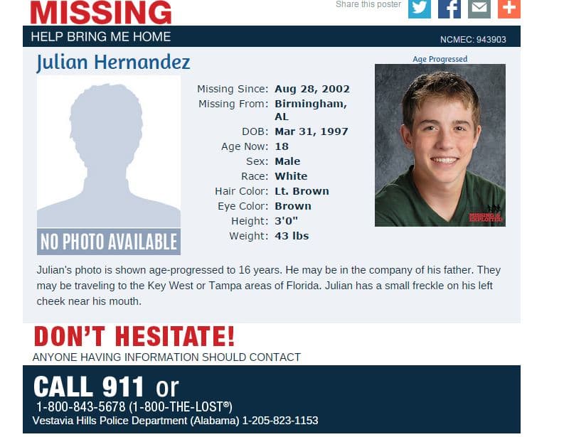 Ficha del joven cuando era buscado tras su desaparición.