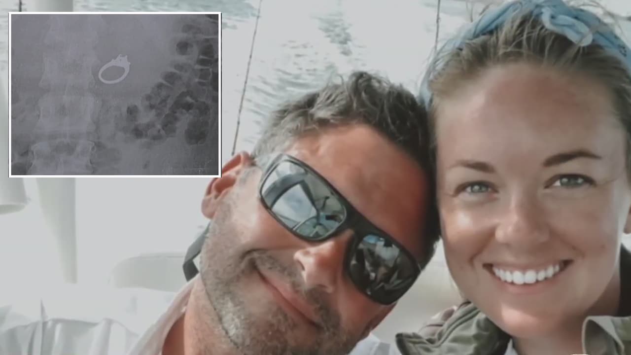 Se traga su anillo de compromiso dormida para no perderlo