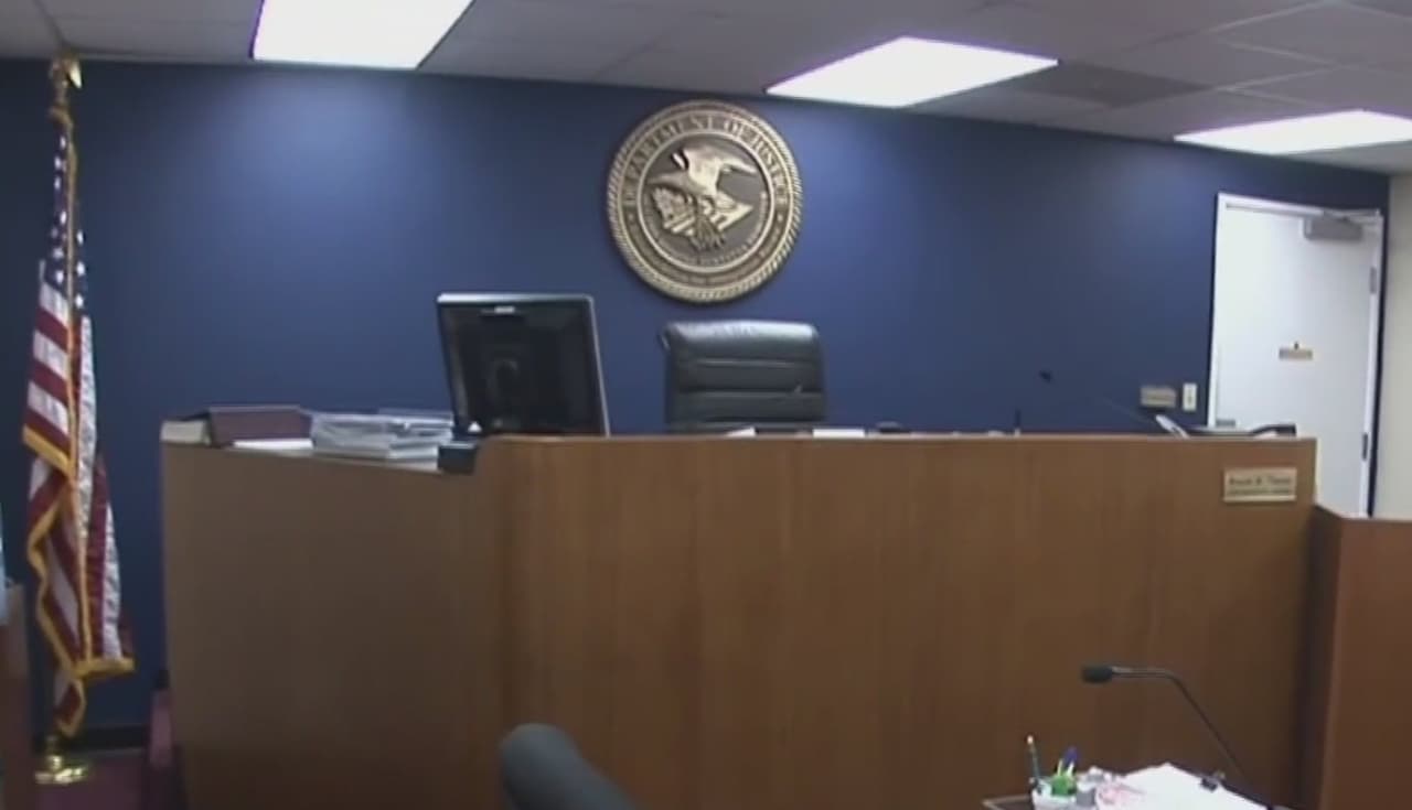 Departamento de Justicia busca limitar apelaciones contra órdenes de deportación: ¿De qué trata?