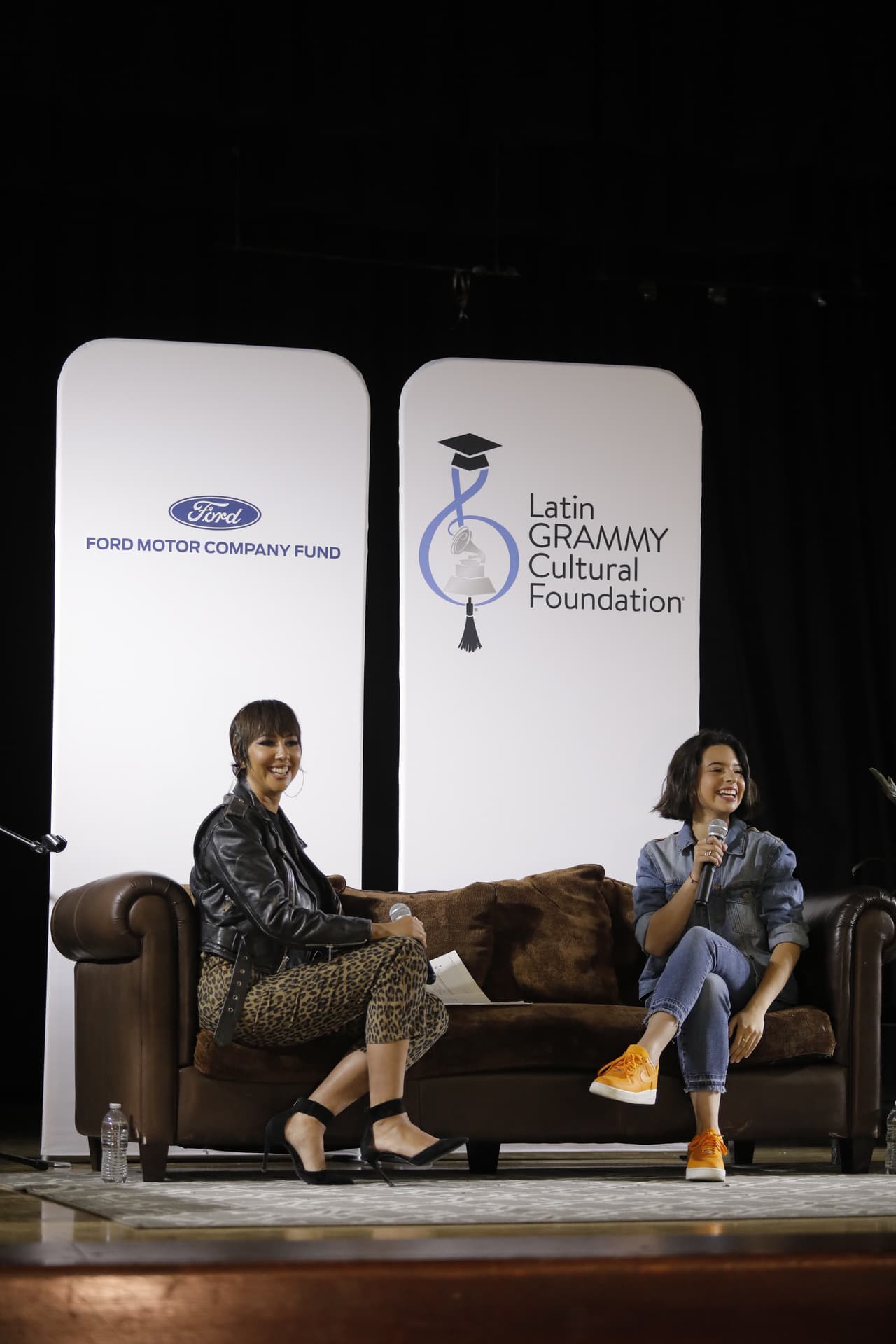 El panel fue moderado por la actriz, cantante y empresaria, Jackie Cruz.