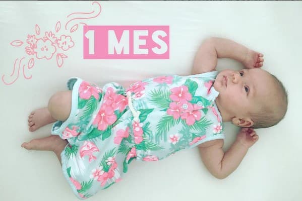 Satcha Pretto celebró con esta foto el primer mes de su "Miami girl".