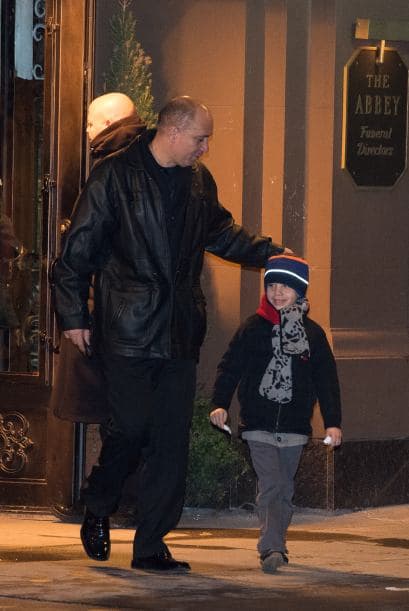 Periodistas y policías permanecieron a las afueras del lugar. Más videos de Chismes aquí.