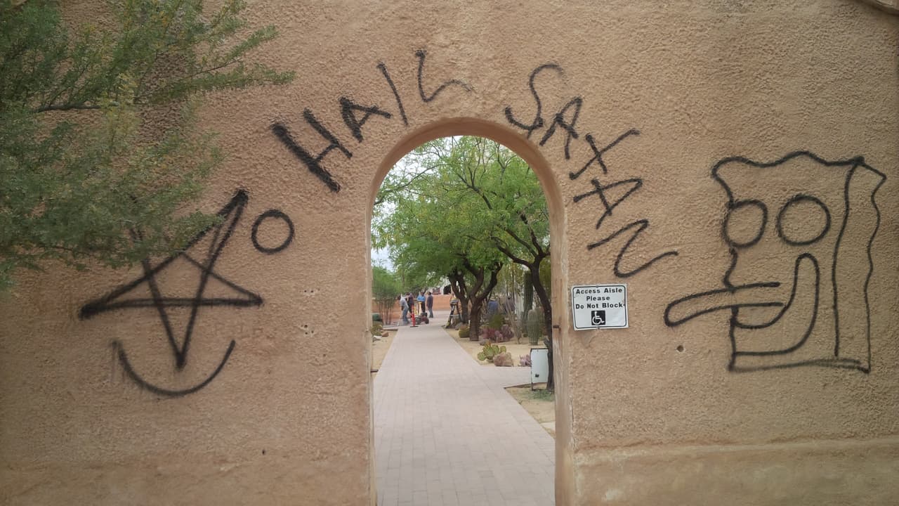 Vandalismo en misión histórica de Tucson