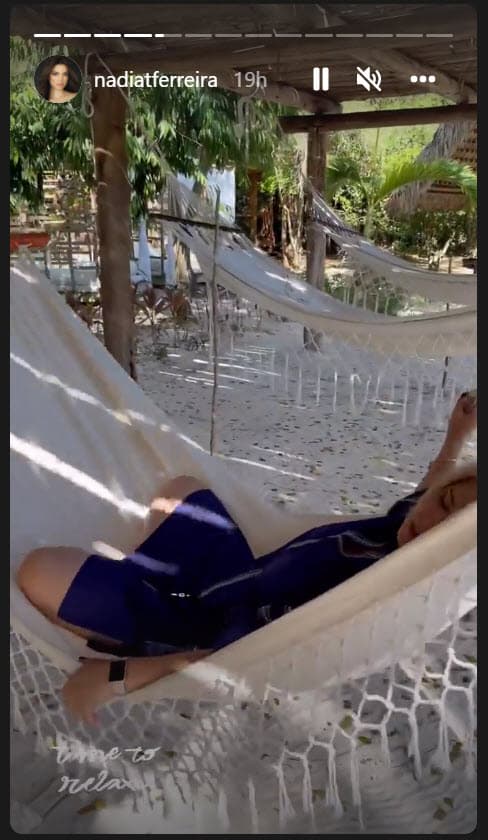 La 'suegra' de Marc Anthony y su acompañante llegaron primero a Miami y luego se dirigieron hacia La Romana, República Dominicana.
<br>