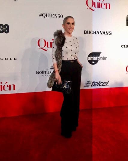 Rebecca Jones todavía está sorprendida porque durante un año vivió muchos sucesos: "Estoy muy impresionada porque en el mismo año trabajé, me enfermé, me curé y vuelvo a trabajar.
<br>Meteórico realmente, porque yo tuve que dejar la gira (de la obra de teatro 'Dios mío, hazme viuda por favor') el 19 de enero de este año por molestias, de ahí ya me llevaron al hospital y ya no volvi a salir y me pusieron ocho quimioterapias". 
<br>