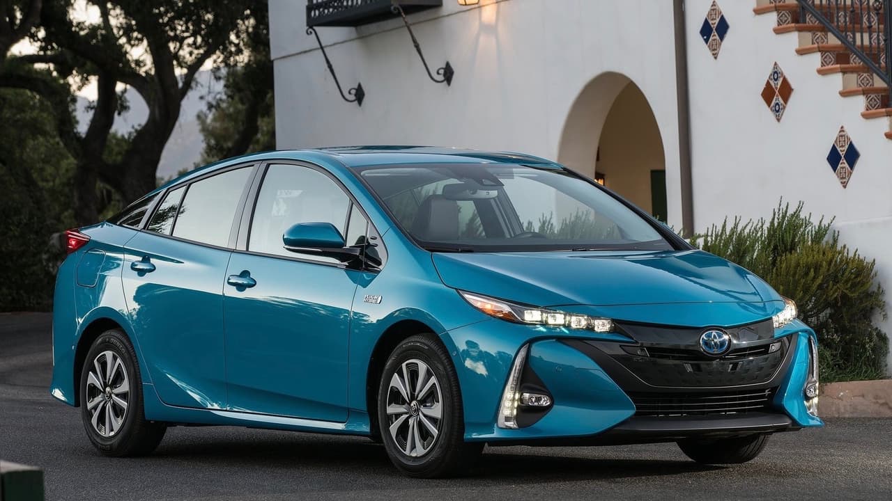 <h3 class="cms-h3-H3">Iluminación nocturna 'aceptable' en todas sus versiones: Toyota Prius Prime</h3>