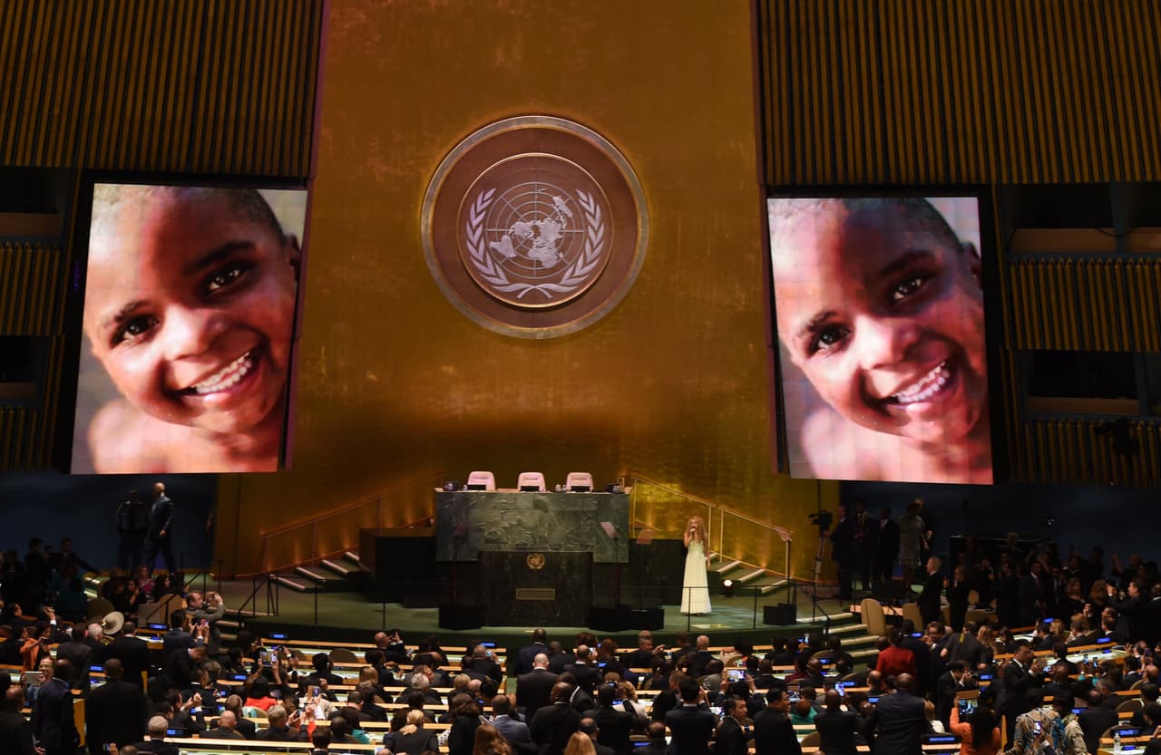 En esa reunión, la cantante dejó claro: "No olvidemos que al final de día cuando todos se vayan a casa, 960 niños habrán muerto en Latinoamérica".