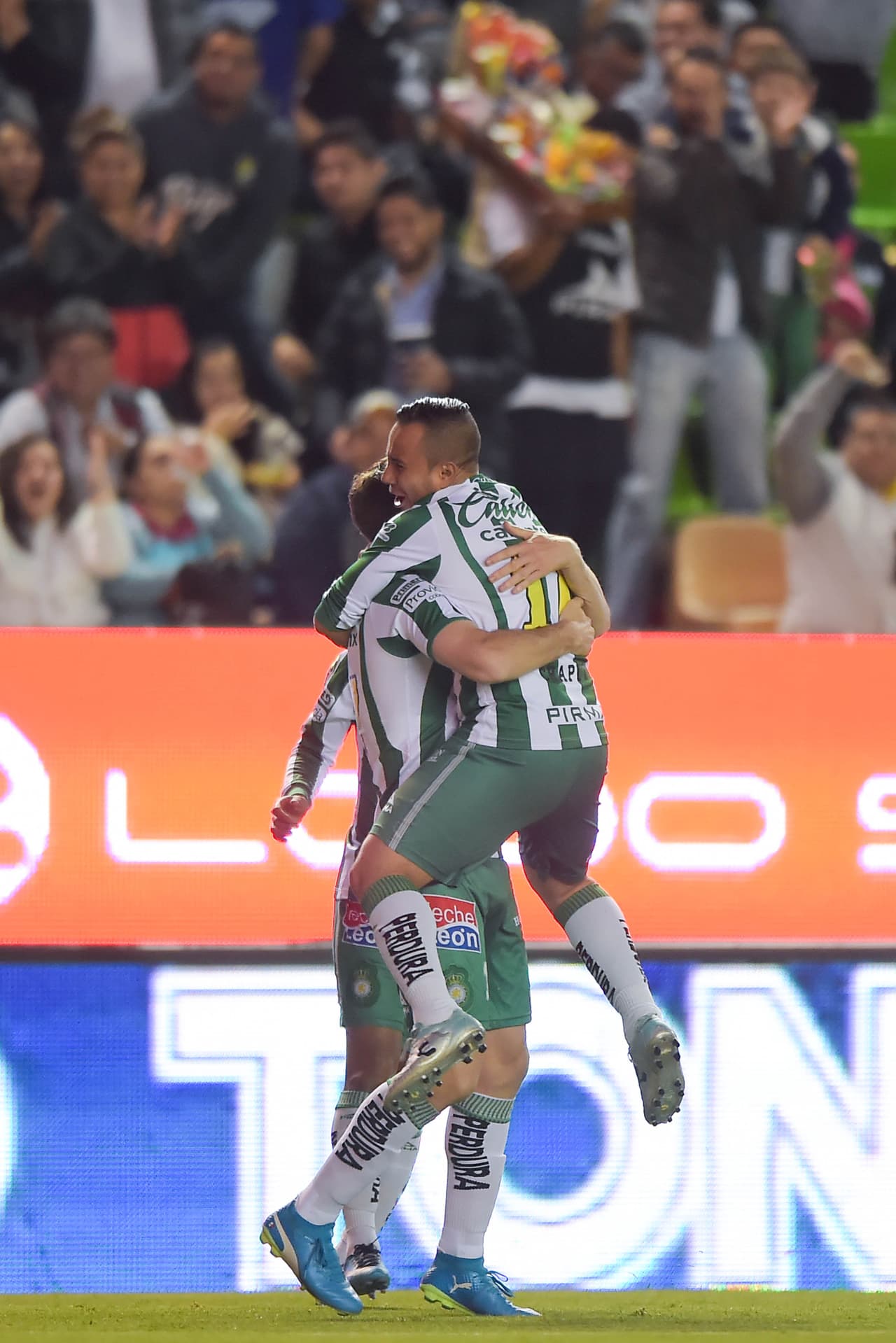 El gol cayó con un remate de cabeza de Boselli a centro de Elías Hernández.