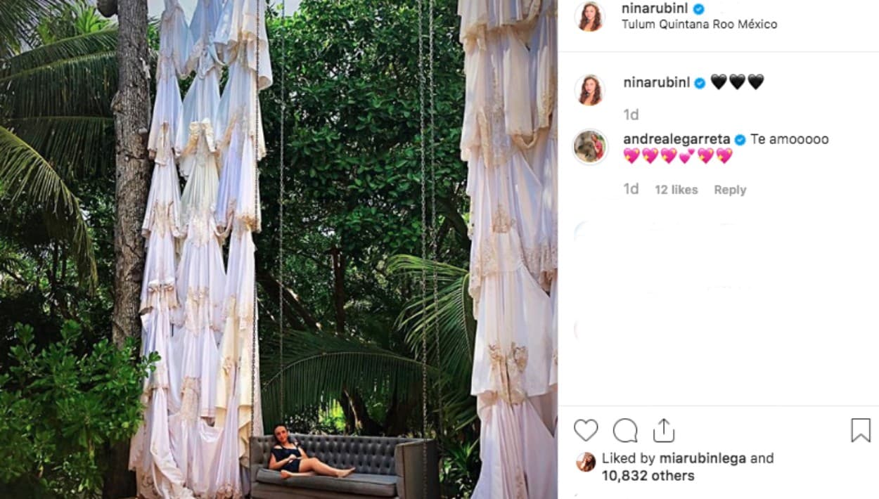 Su hermana menor, Nina, también publicó sus fotos desde Tulum, aunque con distancia. Andrea Legarreta también le comentó lo mucho que la ama.
