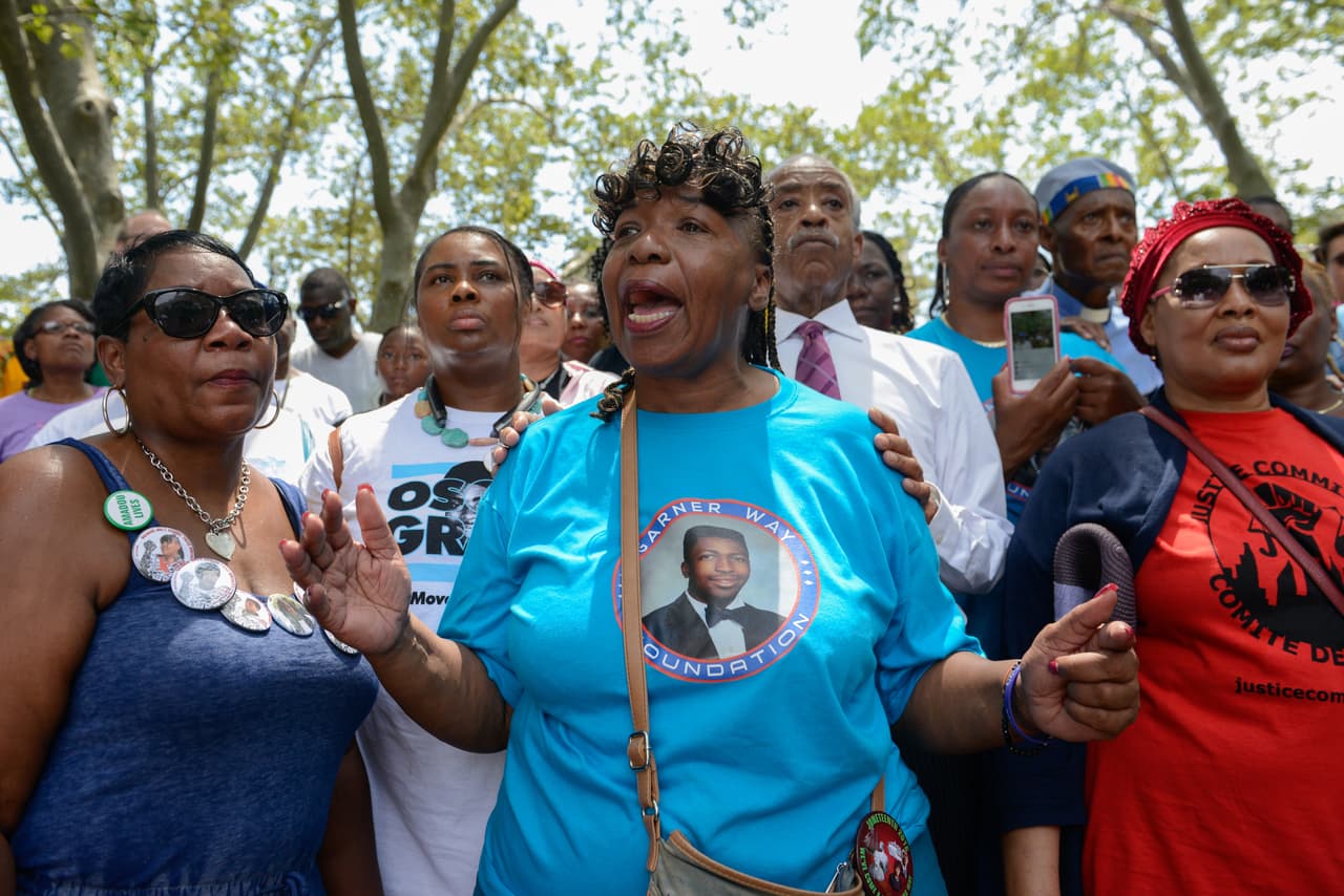 Gwen Carr espera la radicación de cargos contra el oficial que le causó la muerte a su hijo Eric Garner. Ese día tendrá paz.