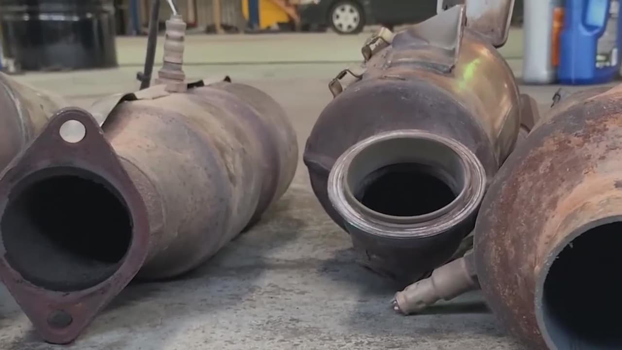 Policía de Charlotte marcará gratis convertidores catalíticos ante el incremento de robos