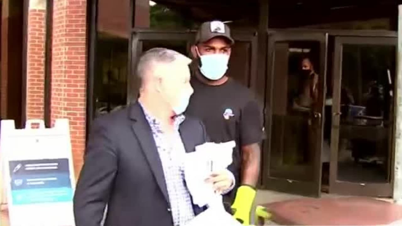 El pelotero Marcell Ozuna paga fianza de 20,000 dólares tras acusaciones de violencia familiar