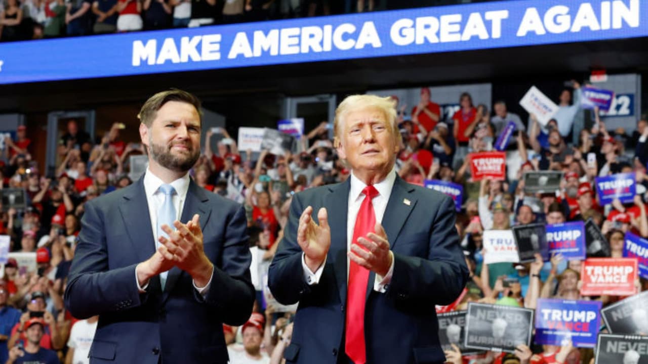 Por qué algunos republicanos temen que la nominación de JD Vance para la vicepresidencia pueda perjudicar a Trump