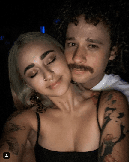 El mensaje comprometedor fue leído así por Lizbeth: "Luisito 'El Pillo':
<b> La que me cogí ayer, pinche morra estabas hasta el culo</b>. Pero mira, está bien loca".