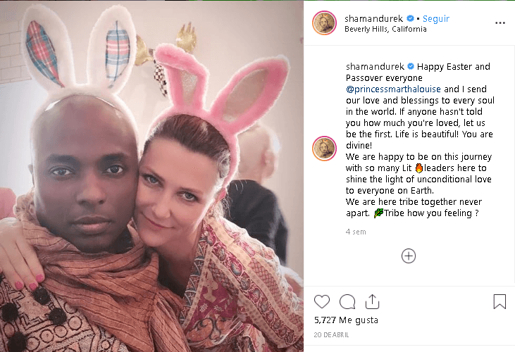 Desde el momento en que 
<b><a href="https://www.univision.com/famosos/la-hija-del-rey-de-noruega-confirma-su-romance-con-el-chaman-de-gwyneth-paltrow-fotos">se hizo pública su relación</a></b>
<a href="https://www.univision.com/famosos/la-hija-del-rey-de-noruega-confirma-su-romance-con-el-chaman-de-gwyneth-paltrow-fotos"> </a>con la integrante de la realeza, la situación no ha sido fácil, asegura el chamán, especialmente por toda la atención mediática que han ganado.