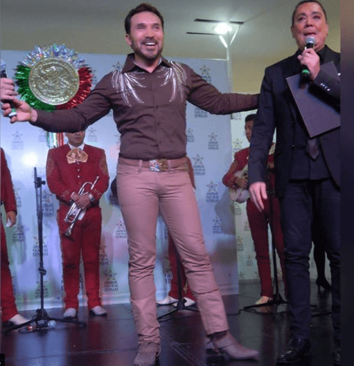 También ha conquistado distintos escenarios en México, Centro y Sudamérica.