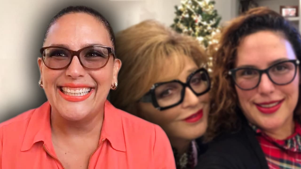 "Le ha costado tanto trabajo su carrera, 
<b>es tan doloroso ver <a href="https://www.univision.com/famosos/para-su-nuevo-show-angelica-vale-exige-que-angelica-maria-use-sus-chanclas-mexicanas-de-143-anos-video">cómo ha llorado, cómo ha sufrido</a></b>, gracias a eso es una persona fuerte y estupenda, es una mujer sensacional", contó Angélica María en entrevista con 
<a href="https://www.tvazteca.com/aztecauno/ventaneando/notas-ventaneando/notas/angelica-maria-talento-hija-angelica-vale-desperdiciado-medio" target="_blank">'Ventaneando'</a>. 
<br>