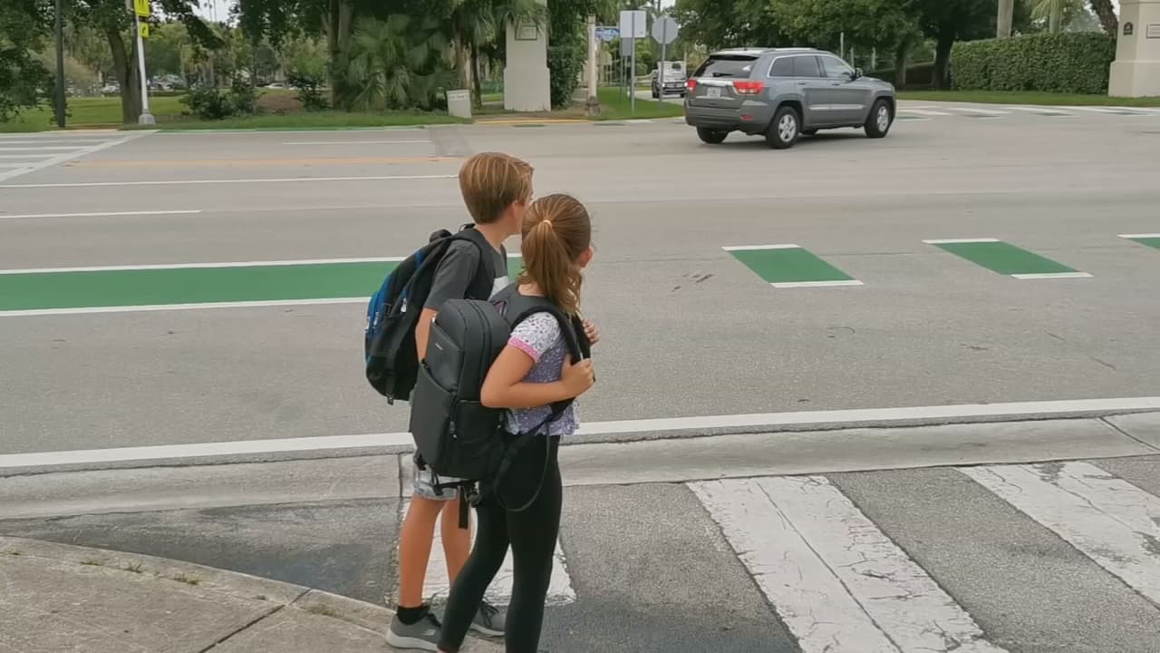 Ciudades del condado Miami-Dade instalan cámaras de seguridad en zonas escolares