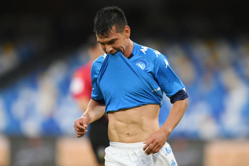 Napoli del 'Chucky' Lozano anuncia positivos por coronavirus