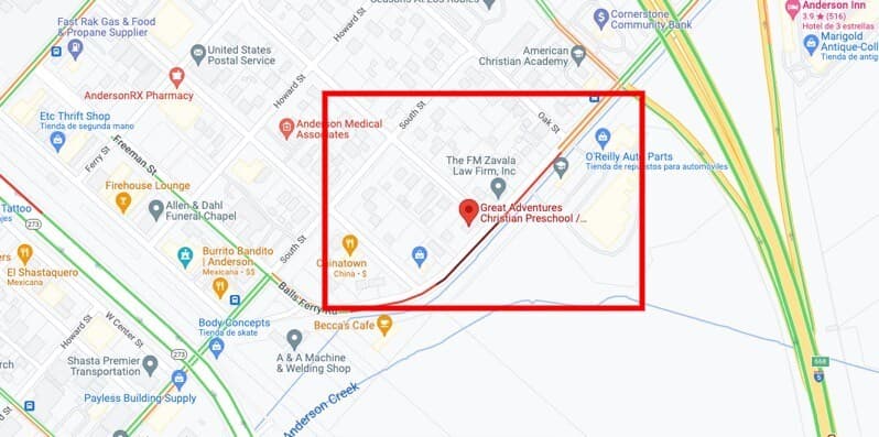 La escuela queda en la comunidad de Anderson, aledaña a la autopista I-5 y a 150 millas al norte de Sacramento.