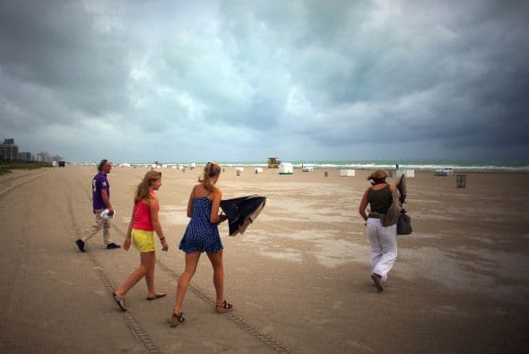 Los meteorólogos independientes alertaron que 'Sandy' impactará entre Virginia y Nueva Inglaterra el martes próximo.