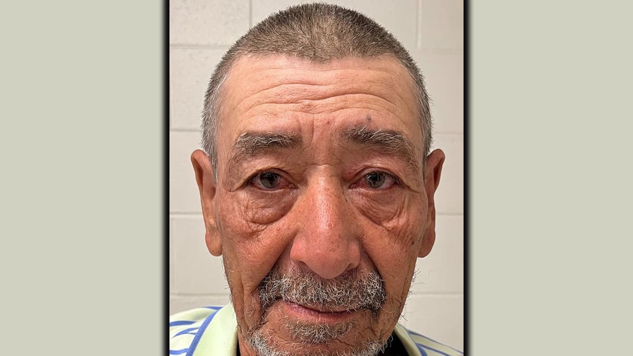 Agentes de la estación de Yuma arrestaron a un delincuente la madrugada del lunes después de que ingresó ilegalmente al país, José Santos Zavala Bonillas, un ciudadano hondureño de 77 años, tiene condenas por delitos graves de contrabando de marihuana, asalto agravado y reingreso de un extranjero previamente deportado.